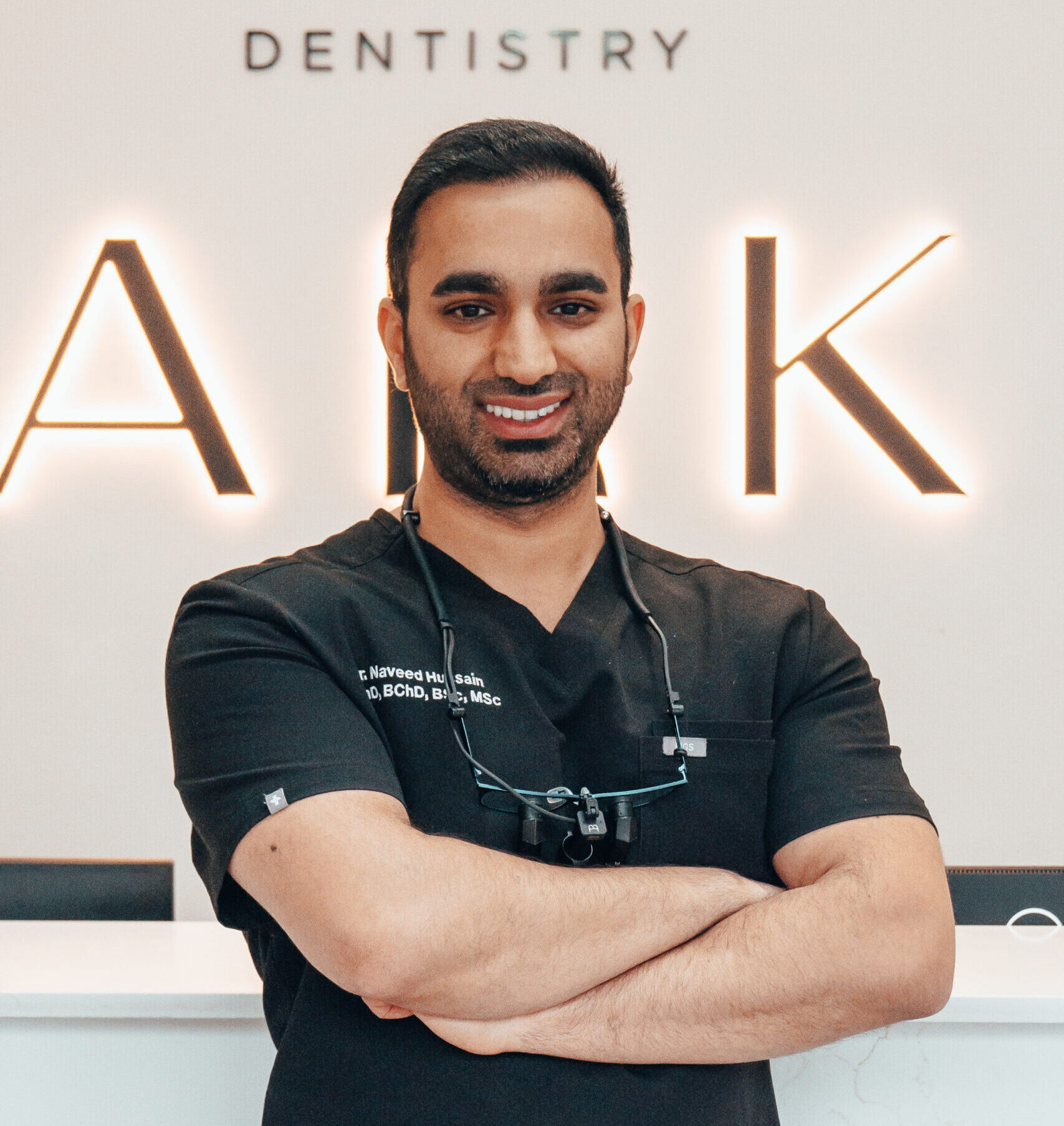 Dr Naveed implantologist