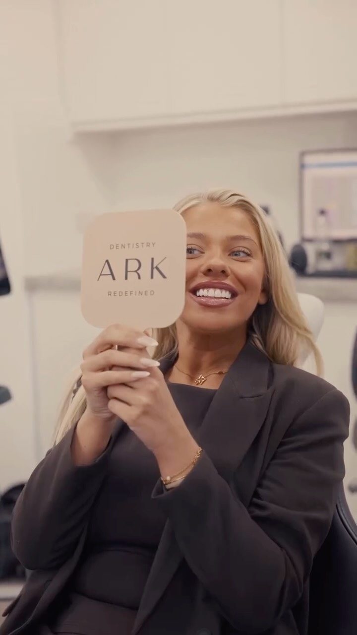 Georgia travelled 2 hours from Hartlepool to Huddersfield to see Dr G for her composite bonding transformation. 🪄🦷

She wanted that perfect bright white smile and left with exactly that! 

#compositebonding #smilemakeover #smiletransformation