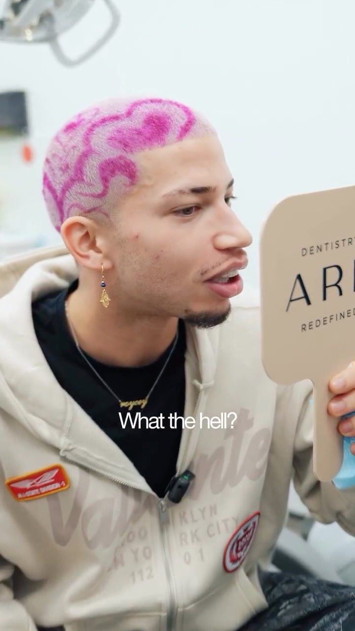 Royce was after a smile that looked effortlessly natural and @dr.ufk delivered exactly that!

By using a layered bonding technique, combining multiple shades and subtle translucencies, the result is a beautifully lifelike finish that blends seamlessly with his natural teeth 😁 

#compositebonding #smilemakeover #smiletransformation